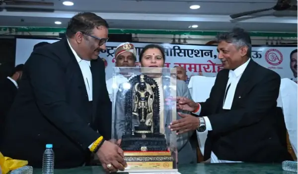 लखनऊ सेंट्रल बार चुनाव विवाद में बड़ी कार्रवाई, अध्यक्ष- महामंत्री का पंजीकरण निलंबित